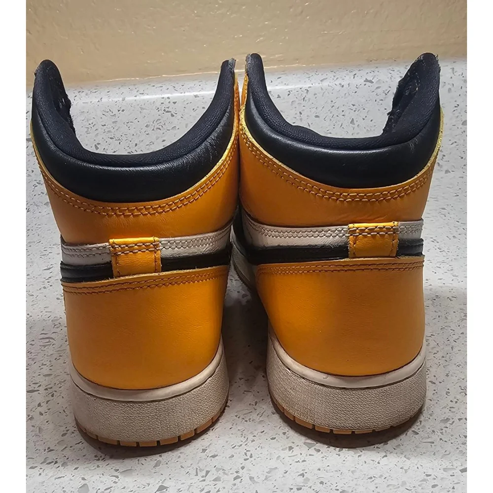 Nike Air Force or creasing style
